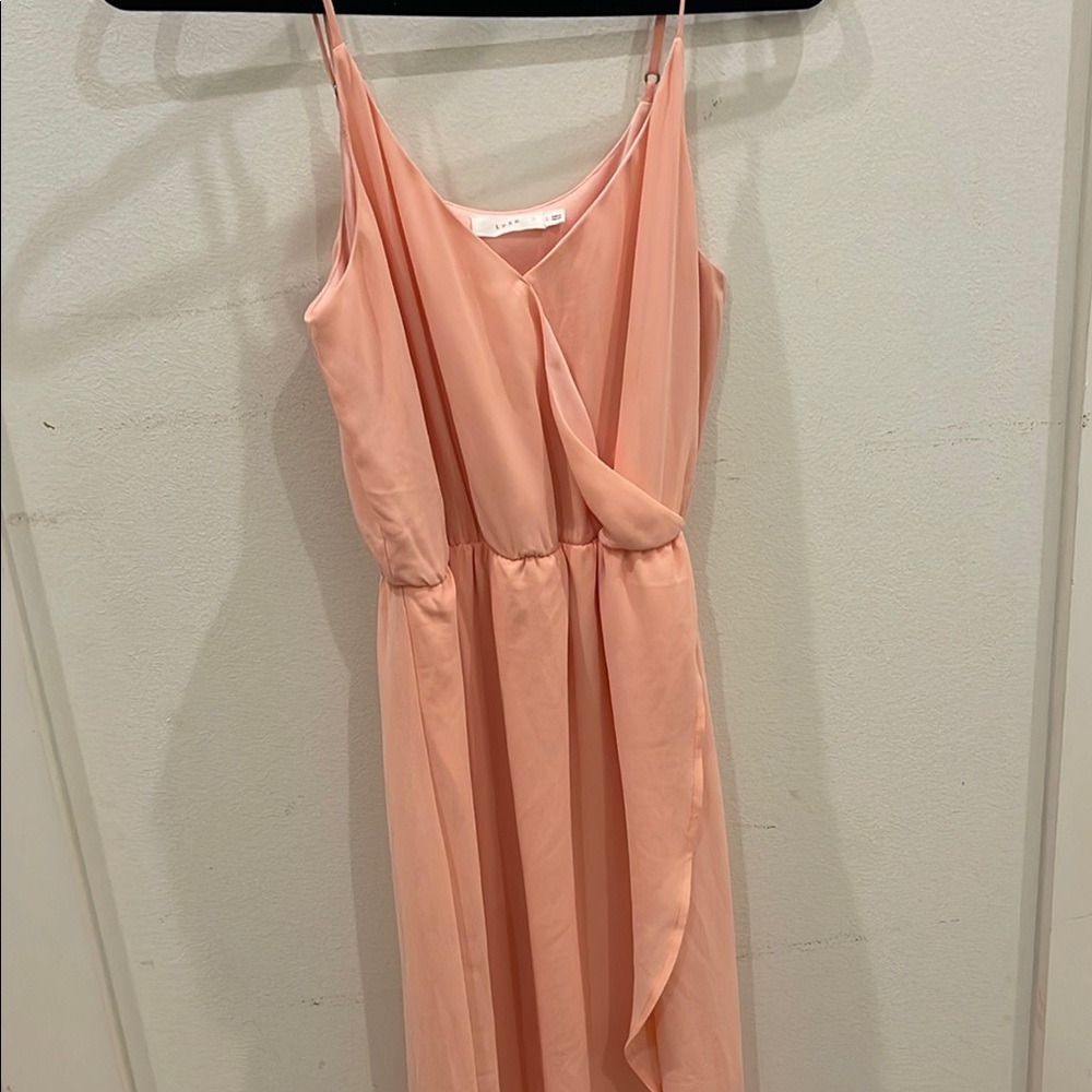 Elegant Peach Sleeveless Dress